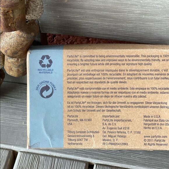 PARTYLITE Vanilla Citron 6 Pack Votives NIB Rare Retired - Picture 3 of 7